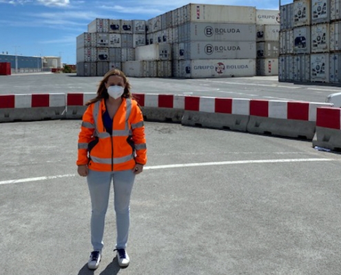 Amelia Perucho, en las instalaciones del Puerto de Alicante.