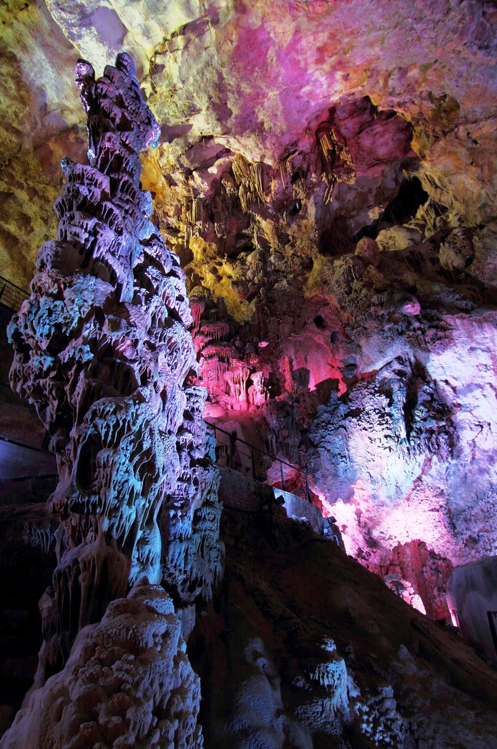 Cuevas del Canelobre.