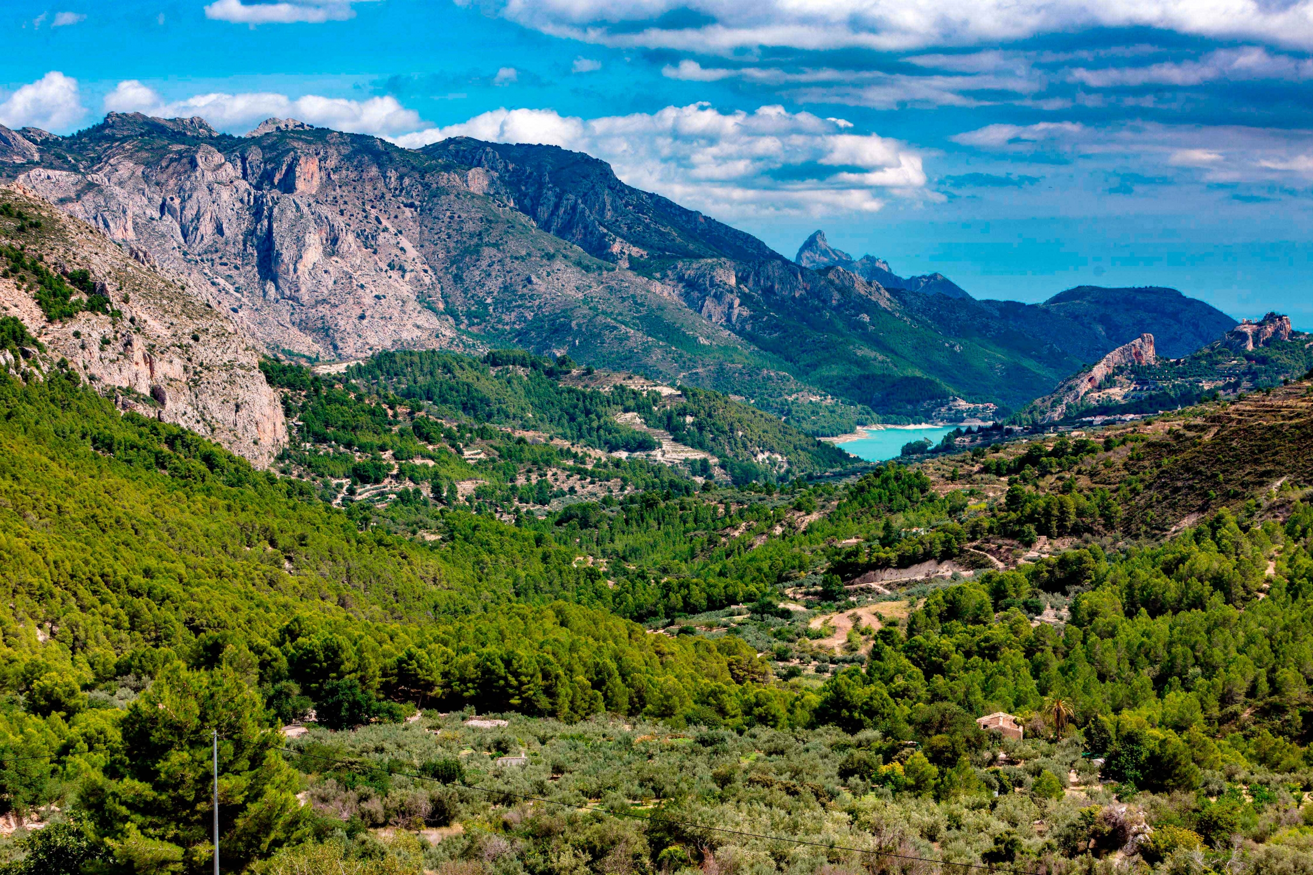 Vistas del Valle de Guadalest y Sierra de La Serrella